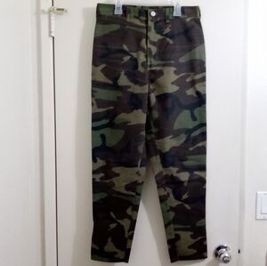 GUC Vintage 80s Women's Intage Tapered Camo Pants
